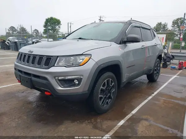 3C4NJDDB9KT721767 2019 JEEP COMPASS - Image 2