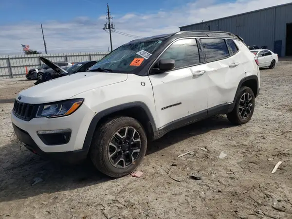 3C4NJDDB9KT727522 2019 JEEP COMPASS - Image 1