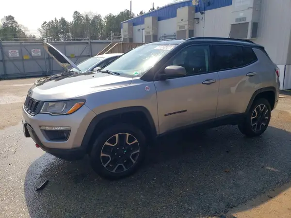 3C4NJDDB9KT733062 2019 JEEP COMPASS - Image 1