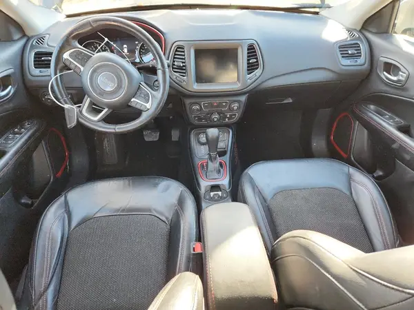3C4NJDDB9KT748029 2019 JEEP COMPASS - Image 8