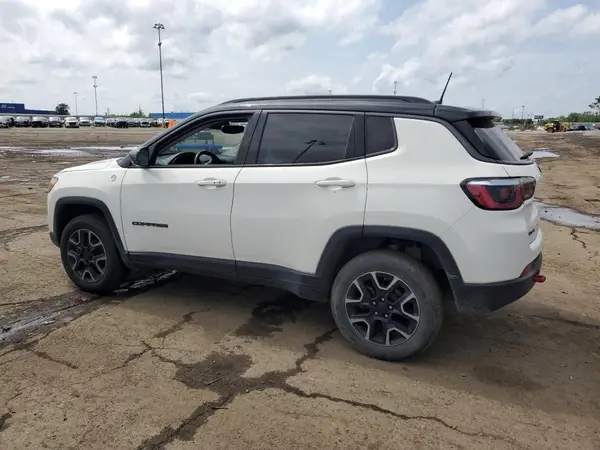 3C4NJDDB9KT765378 2019 JEEP COMPASS - Image 2