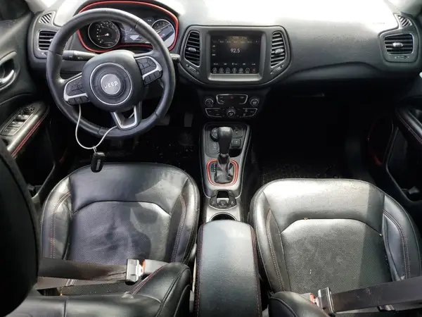 3C4NJDDB9KT765378 2019 JEEP COMPASS - Image 8