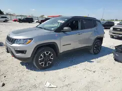 3C4NJDDB9KT775568 2019 JEEP COMPASS