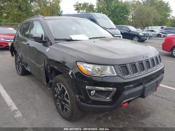 3C4NJDDB9KT799420 2019 JEEP COMPASS - Image 1