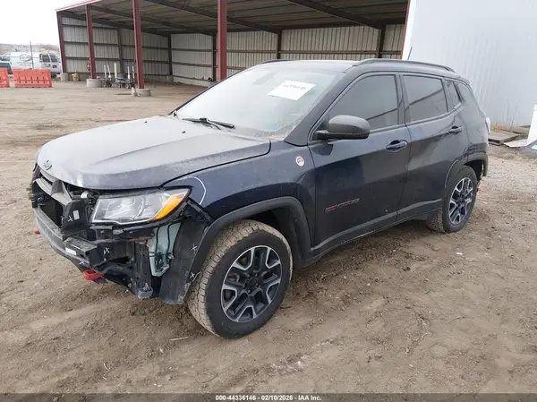 3C4NJDDB9KT821822 2019 JEEP COMPASS - Image 2