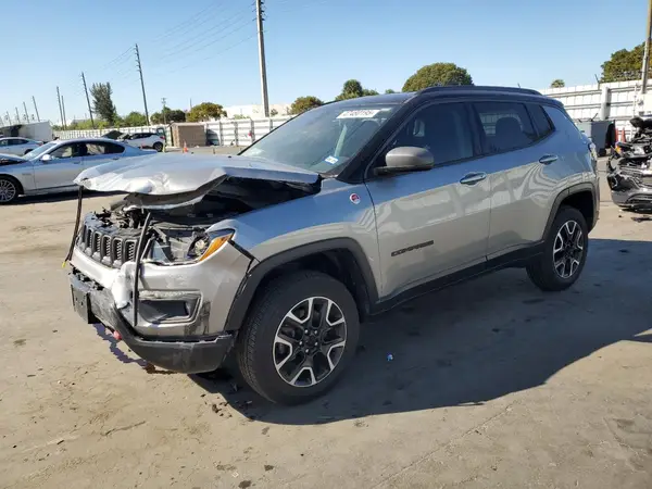 3C4NJDDB9LT106573 2020 JEEP COMPASS - Image 1