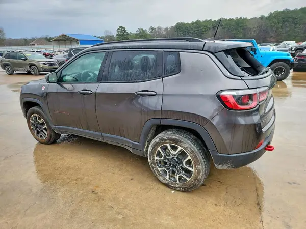 3C4NJDDB9LT106623 2020 JEEP COMPASS - Image 2