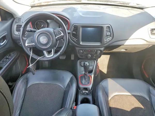 3C4NJDDB9LT106623 2020 JEEP COMPASS - Image 8