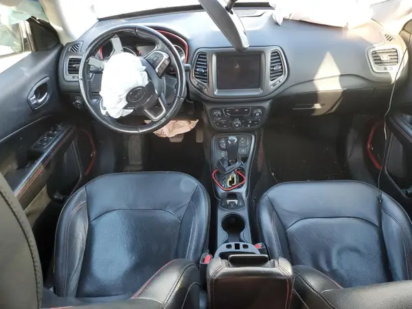 3C4NJDDB9LT125768 2020 JEEP COMPASS - Image 8