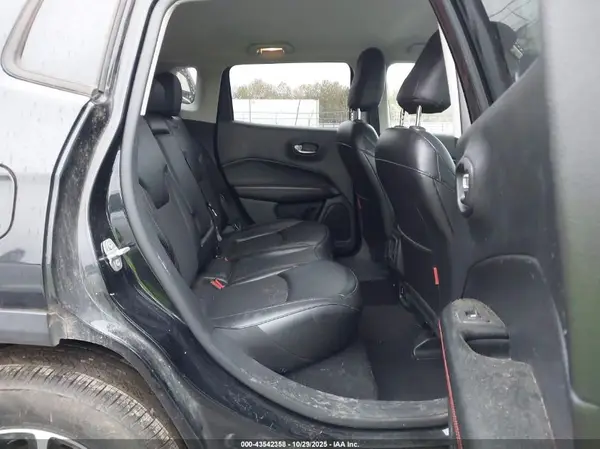 3C4NJDDB9LT190541 2020 JEEP COMPASS - Image 8