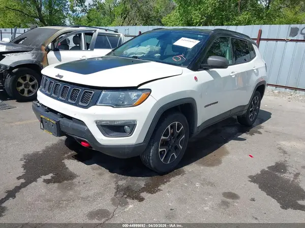 3C4NJDDB9LT220864 2020 JEEP COMPASS - Image 2