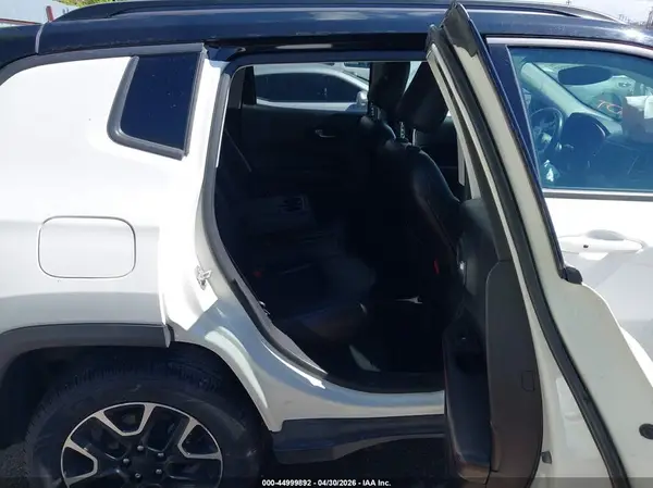 3C4NJDDB9LT220864 2020 JEEP COMPASS - Image 8