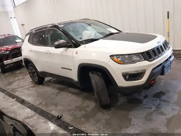 3C4NJDDB9LT220878 2020 JEEP COMPASS - Image 1