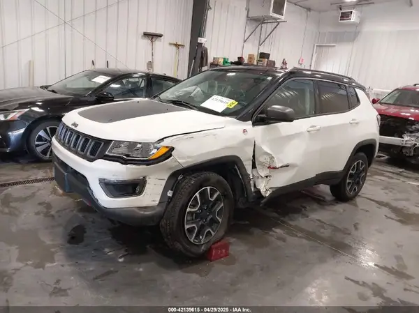3C4NJDDB9LT220878 2020 JEEP COMPASS - Image 2