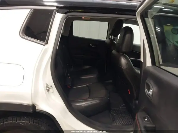 3C4NJDDB9LT220878 2020 JEEP COMPASS - Image 8
