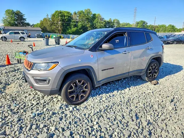 3C4NJDDB9LT221397 2020 JEEP COMPASS - Image 1