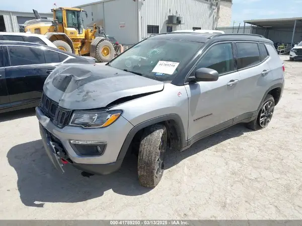 3C4NJDDB9MT527131 2021 JEEP COMPASS - Image 2
