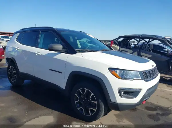 3C4NJDDB9MT556564 2021 JEEP COMPASS - Image 1