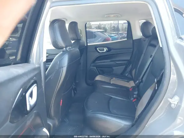 3C4NJDDB9NT126485 2022 JEEP COMPASS - Image 8