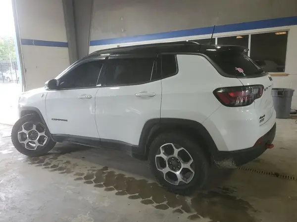 3C4NJDDB9NT130424 2022 JEEP COMPASS - Image 2