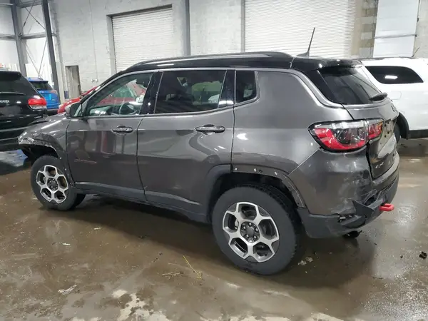 3C4NJDDB9NT132982 2022 JEEP COMPASS - Image 2