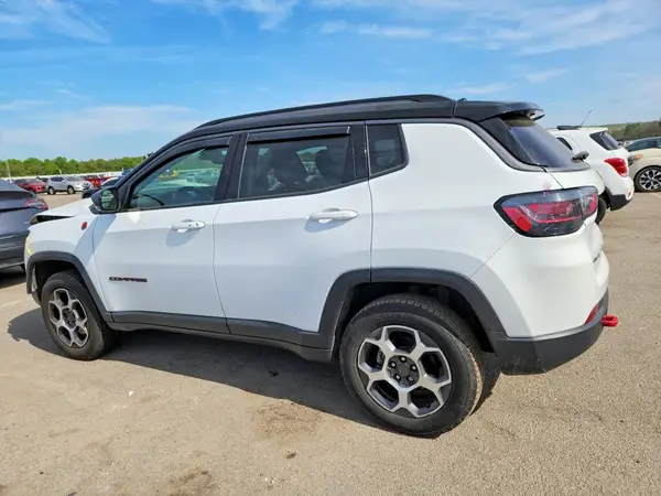 3C4NJDDB9NT136210 2022 JEEP COMPASS - Image 2