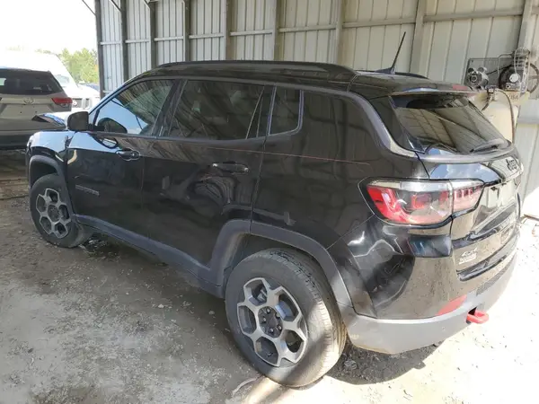 3C4NJDDB9NT148275 2022 JEEP COMPASS - Image 2