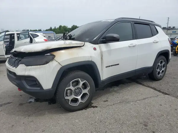 3C4NJDDB9NT159096 2022 JEEP COMPASS - Image 1