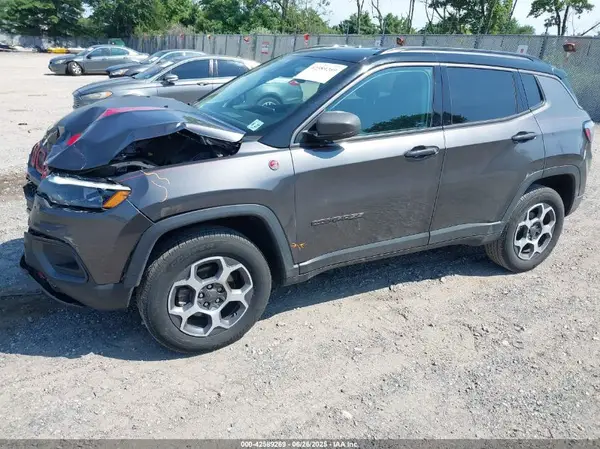 3C4NJDDB9NT160748 2022 JEEP COMPASS - Image 2