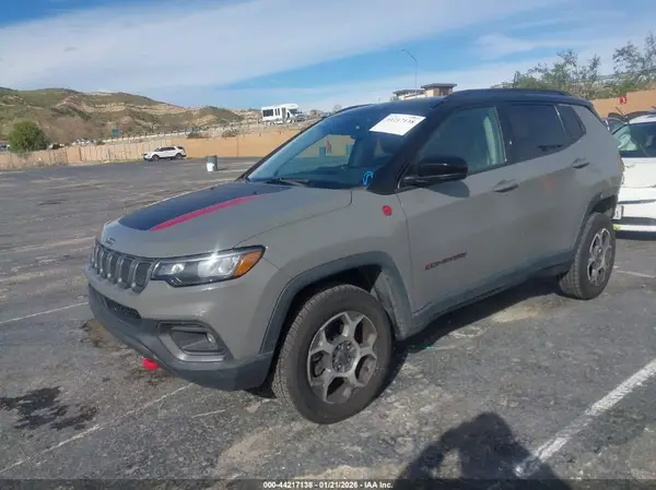 3C4NJDDB9NT165464 2022 JEEP COMPASS - Image 2