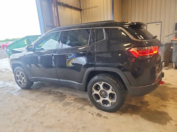 3C4NJDDB9NT166744 2022 JEEP COMPASS - Image 2