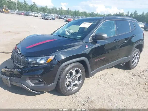 3C4NJDDB9NT186170 2022 JEEP COMPASS - Image 2