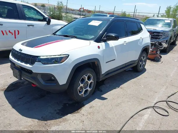 3C4NJDDB9NT194477 2022 JEEP COMPASS - Image 2