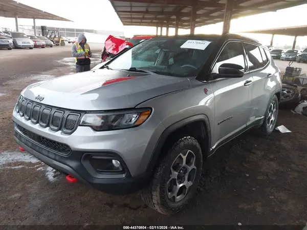 3C4NJDDB9NT195760 2022 JEEP COMPASS - Image 2