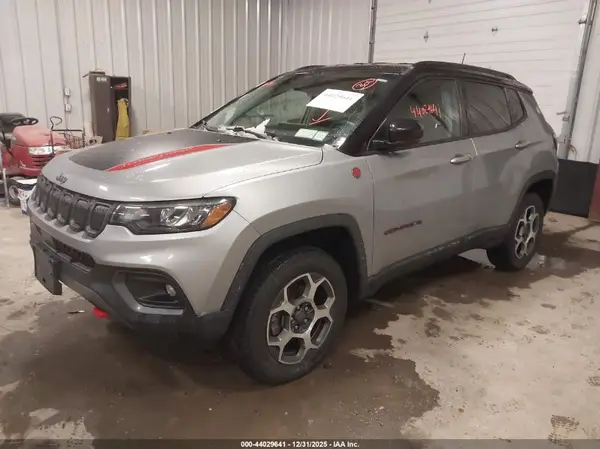 3C4NJDDB9NT208927 2022 JEEP COMPASS - Image 2