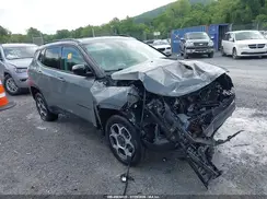 3C4NJDDB9NT235805 2022 JEEP COMPASS