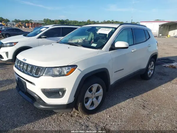 3C4NJDDBXHP651827 2017 JEEP COMPASS - Image 2