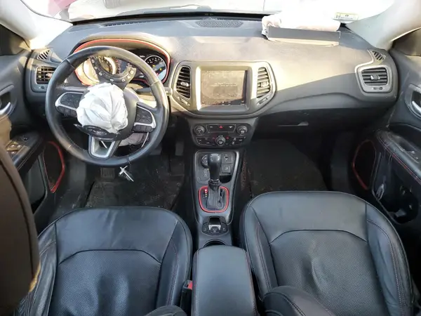 3C4NJDDBXHT641452 2017 JEEP COMPASS - Image 8