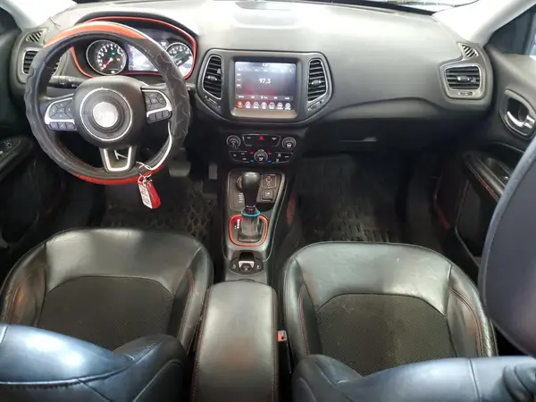 3C4NJDDBXHT647011 2017 JEEP COMPASS - Image 8