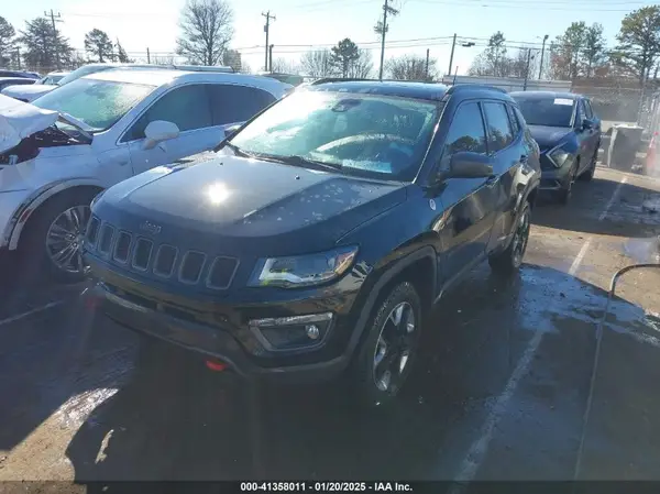 3C4NJDDBXJT130569 2018 JEEP COMPASS - Image 2