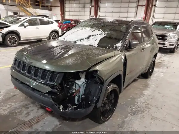 3C4NJDDBXJT134363 2018 JEEP COMPASS - Image 2