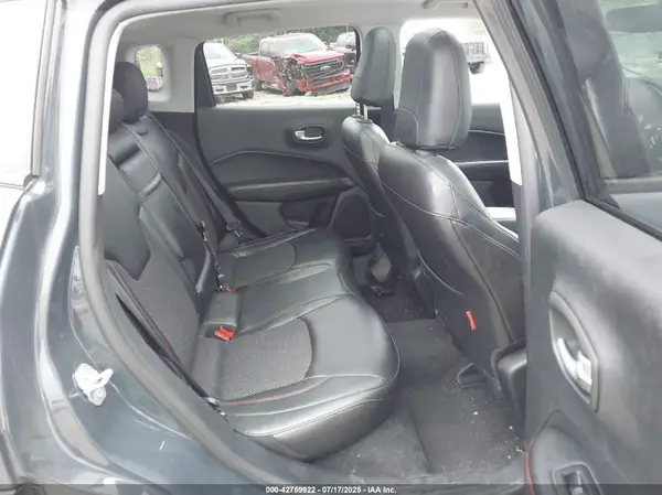 3C4NJDDBXJT144522 2018 JEEP COMPASS - Image 8