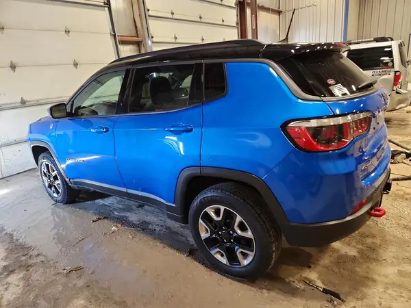 3C4NJDDBXJT147422 2018 JEEP COMPASS - Image 2