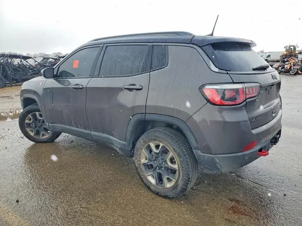3C4NJDDBXJT150899 2018 JEEP COMPASS - Image 2