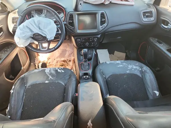 3C4NJDDBXJT169176 2018 JEEP COMPASS - Image 8