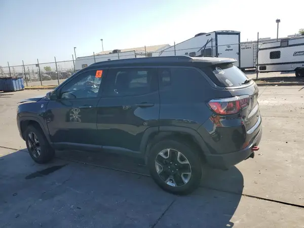 3C4NJDDBXJT169243 2018 JEEP COMPASS - Image 2