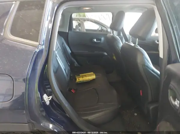 3C4NJDDBXJT174653 2018 JEEP COMPASS - Image 8