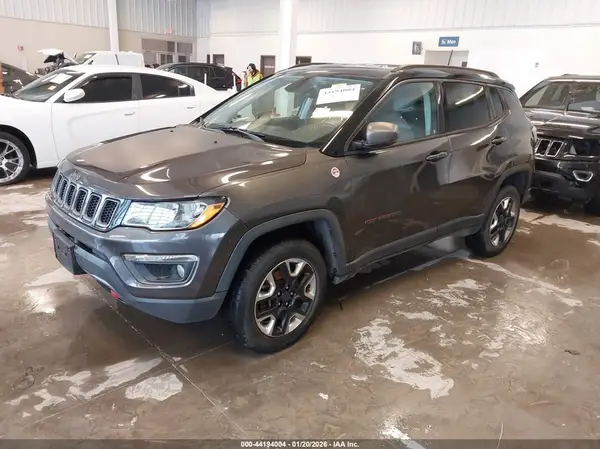 3C4NJDDBXJT174880 2018 JEEP COMPASS - Image 2