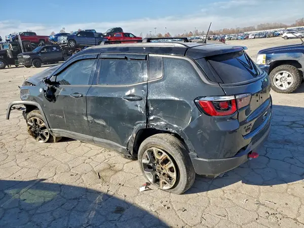 3C4NJDDBXJT180260 2018 JEEP COMPASS - Image 2
