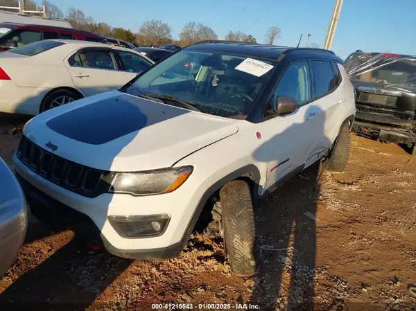 3C4NJDDBXJT199178 2018 JEEP COMPASS - Image 2